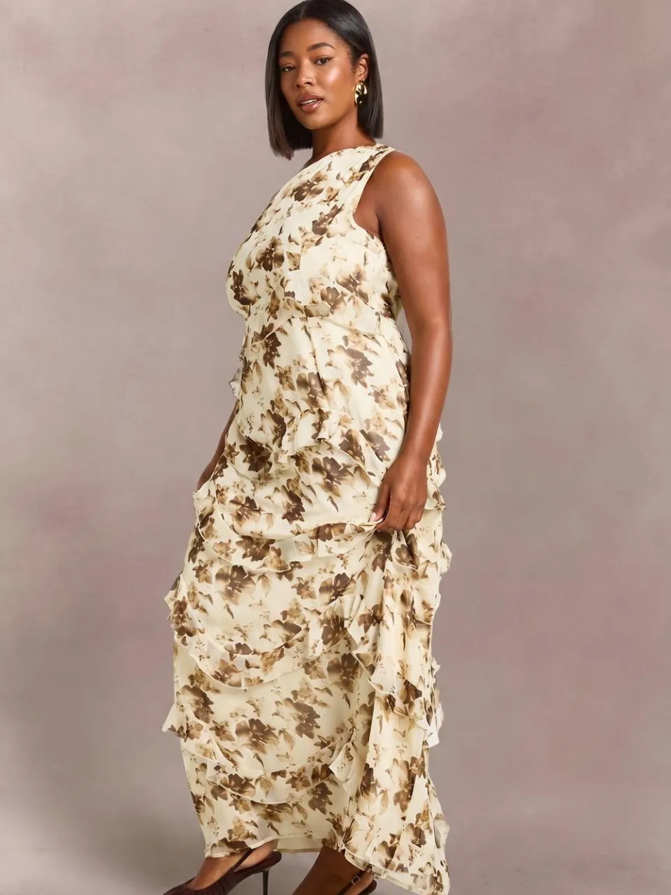 boohoo Dames Plus Bloemen Chiffon Asymmetrische Maxi Jurk crème, foto 3