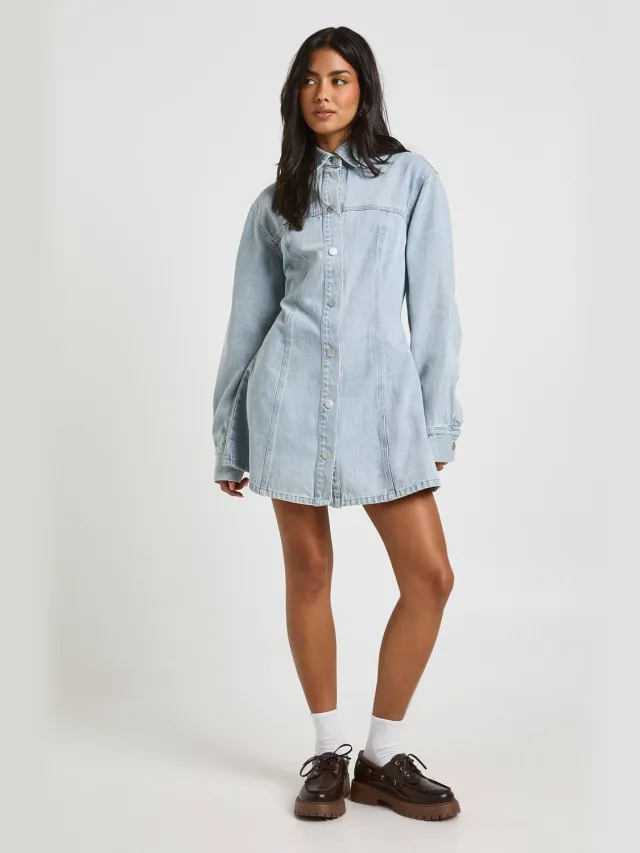 boohoo Dames Lange Mouw Denim Jurk met Getailleerde Taille Gebleekt Blauw