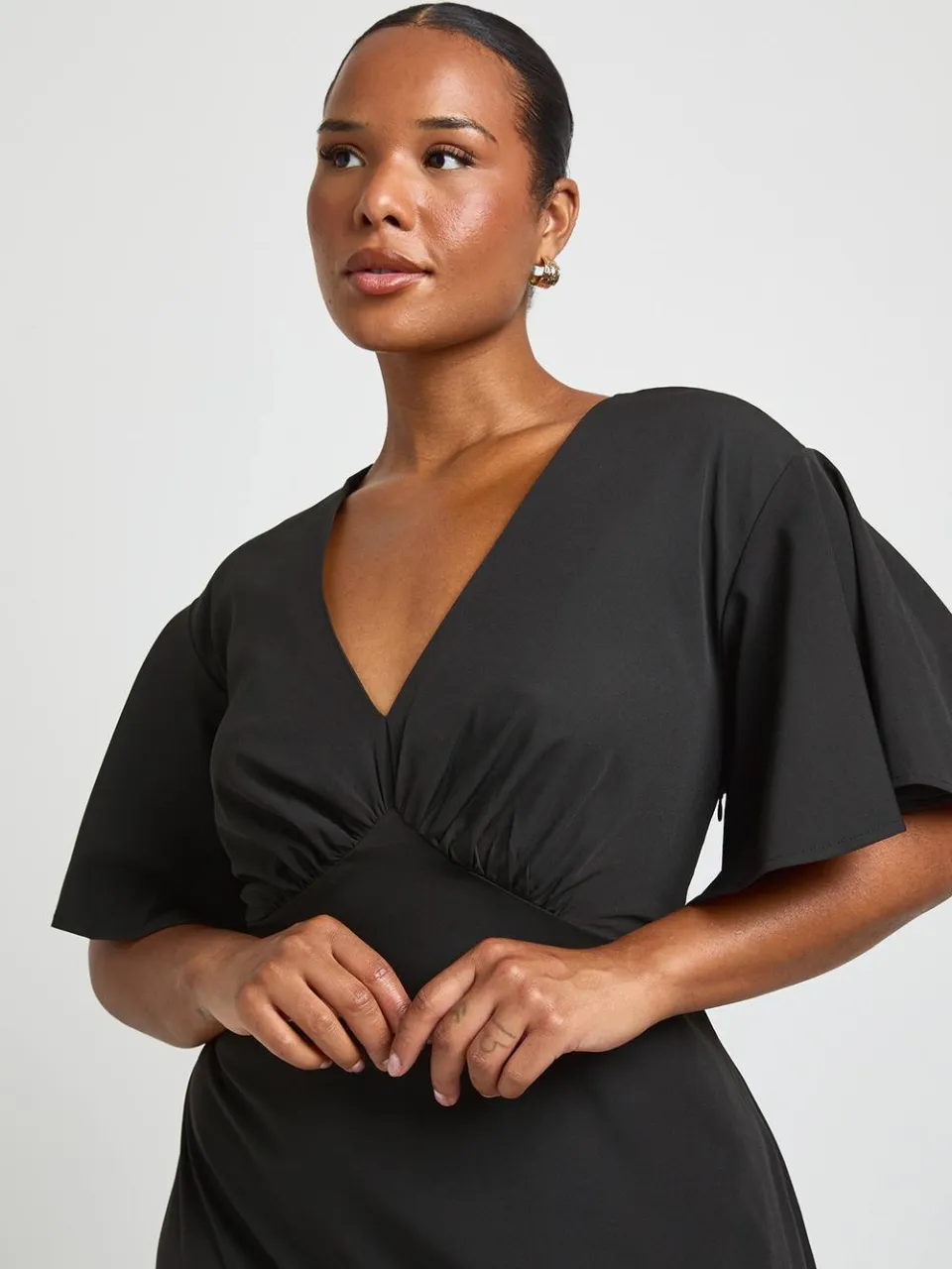 boohoo Dames Plus Jurk Met Engelmouwen Midaxi-lengte zwart, foto 2