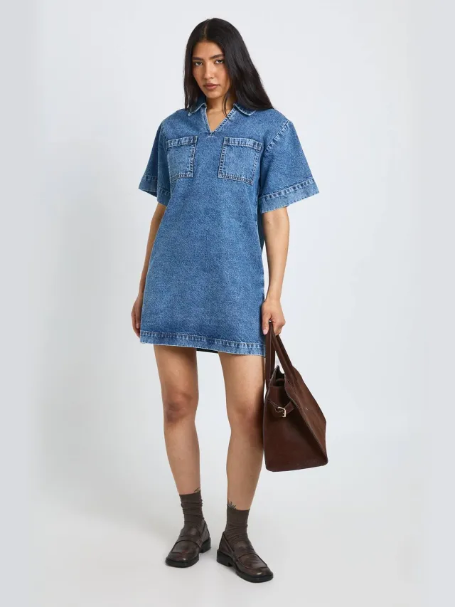 boohoo Dames Lang Boxy Denim Jurk Met Korte Mouwen Medium Gebleekt
