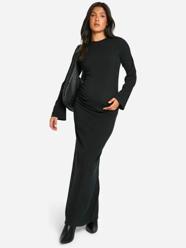 boohoo Dames Zwangerschapsjurk met geribbelde stof, ronde hals, uitlopende mouwen en column-silhouet maxi-jurk Zwart