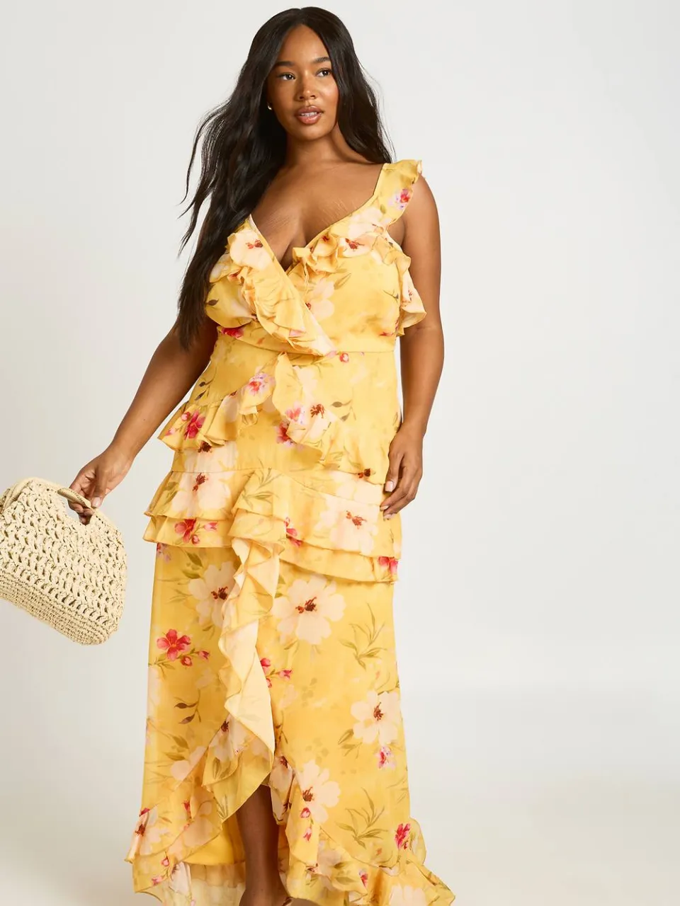 boohoo Dames Plus Bloemen V-hals Chiffon Ruches Maxi Jurk geel, foto 2