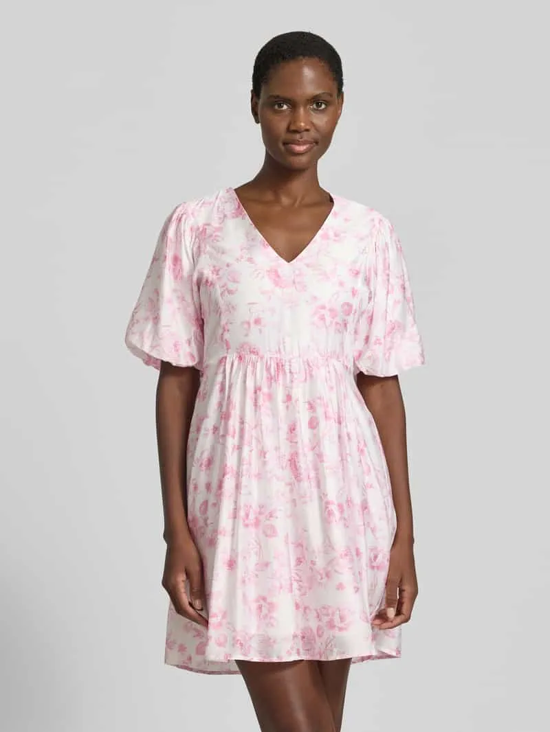 Vero Moda Getailleerde vrijetijdsjurk van viscosemix model 'BLISS' Lichtroze