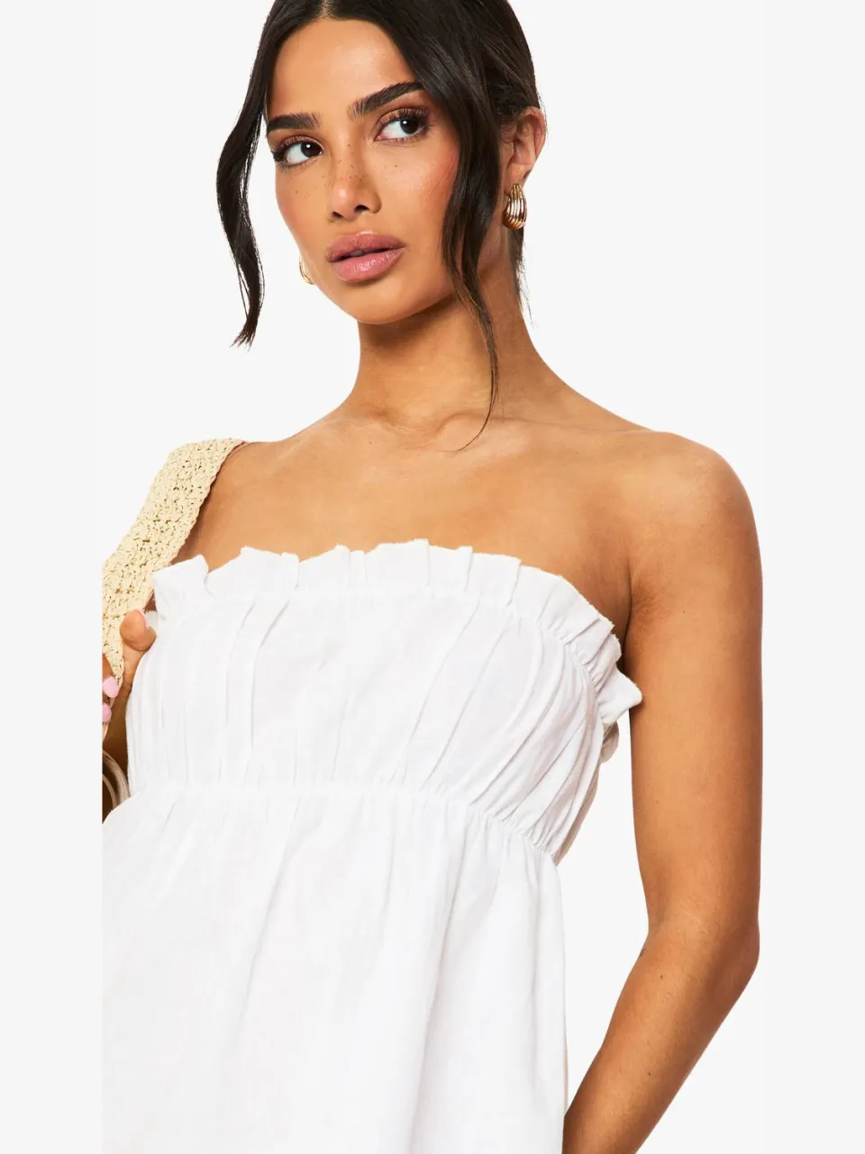 boohoo Dames Petite Linnen Gerimpelde Bandeau Mini-jurk wit, foto 4