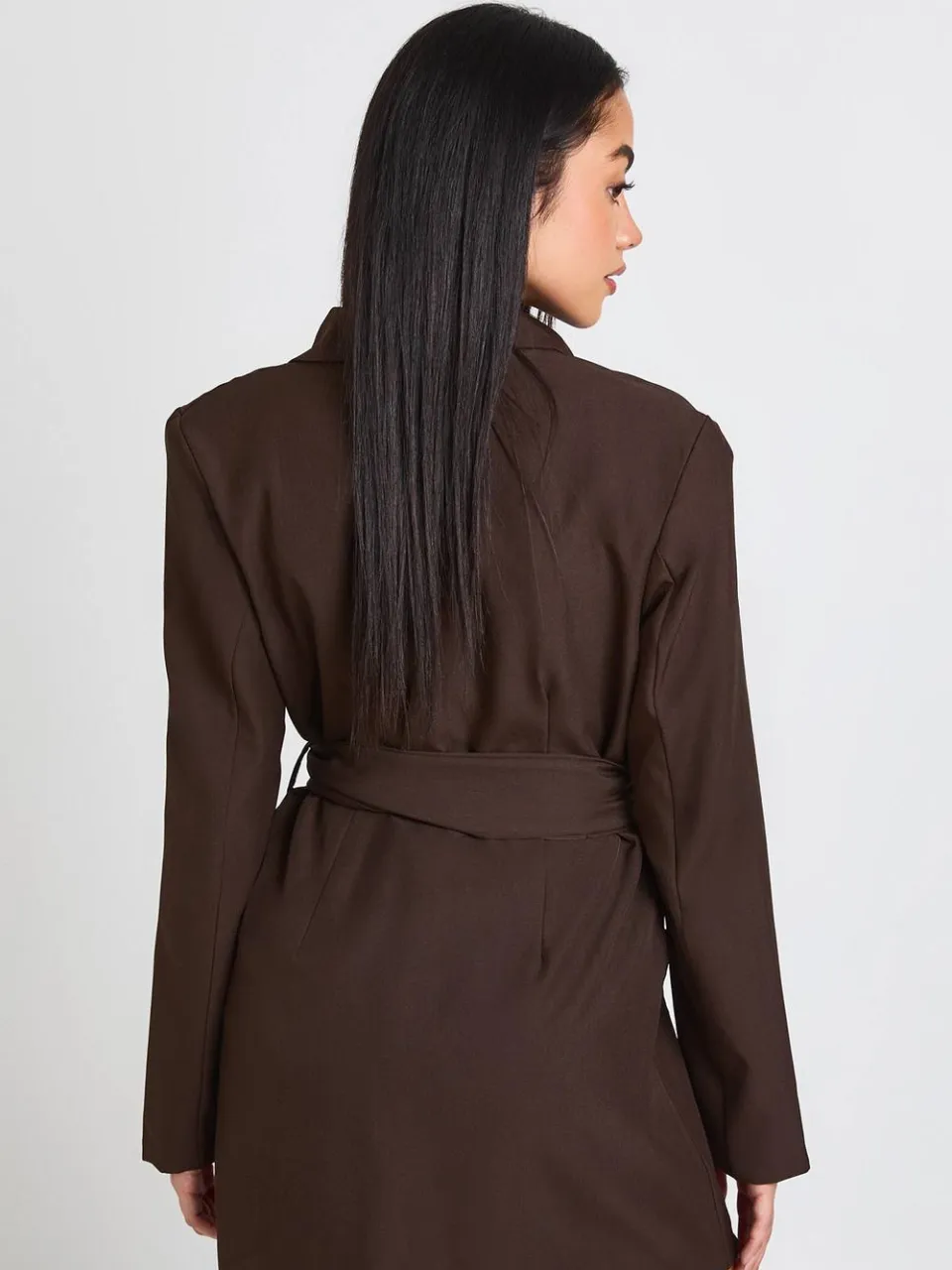 boohoo Dames Obi Strikceintuur Getailleerde Blazer Jurk espresso, foto 2