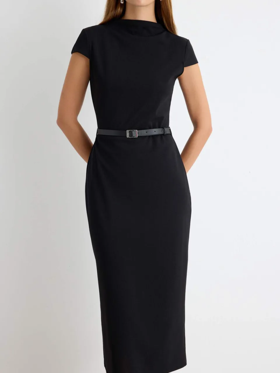 Trendyol TRENDYOLMİLLA Dames Zwart Effen Midi Kort Bodycon Jurken, foto 2