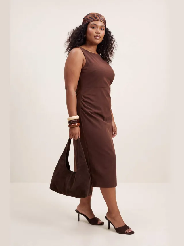 Trendyol Curve Dames Bruin Effen Maxi Mouwloos Bodycon Grote maten Jurk