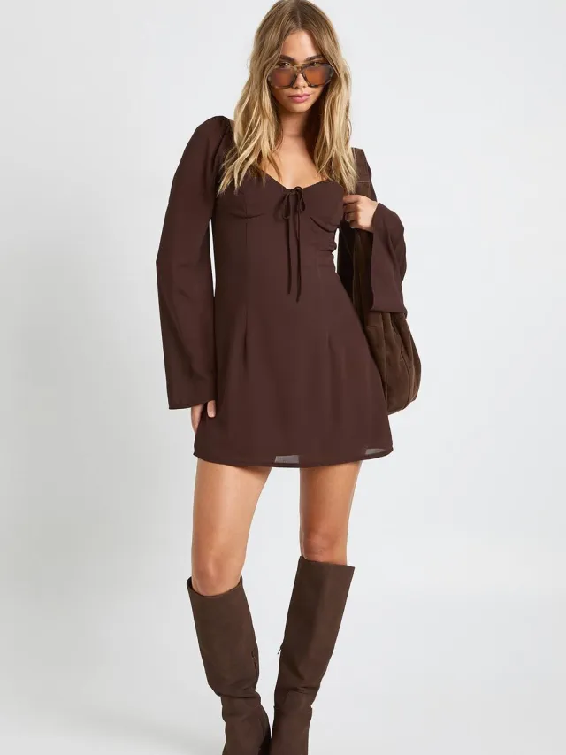 boohoo Dames Melkboerin jurk met kanten cupdetail Chocoladebruin