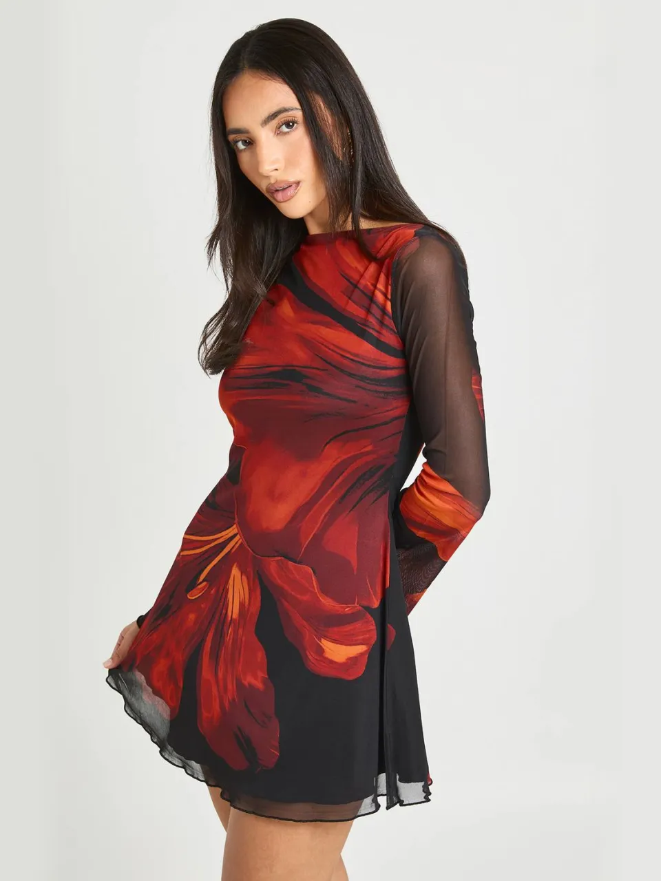 boohoo Dames Mesh Mini Jurk Met Bloemenprint En Uitlopende Mouwen zwart, foto 2