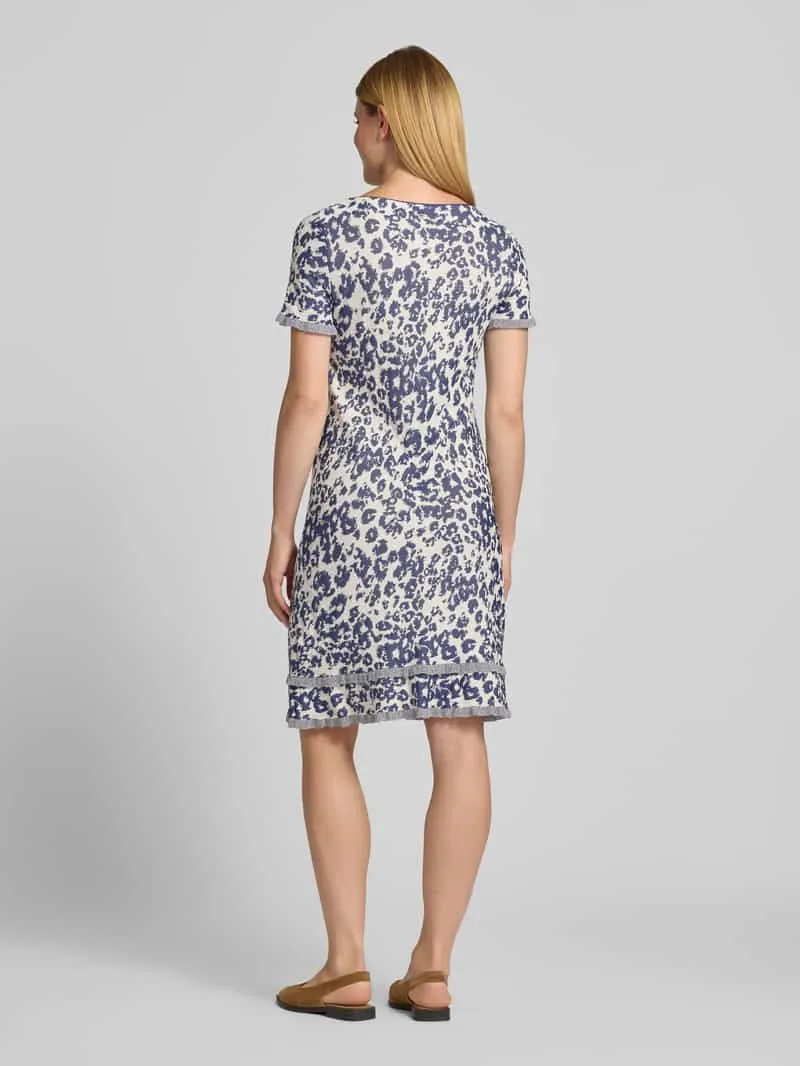 Marc Cain Knielange tricotjurk van viscosemix in all-over look offwhite, foto 3