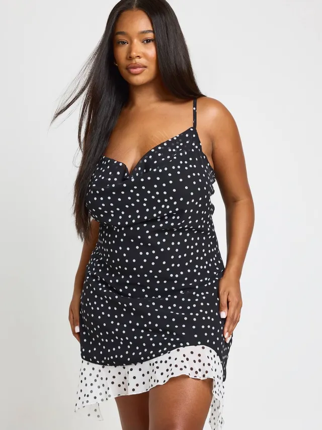 boohoo Dames Plus Contrast Polkadot Cowl Neck Bandjes Mini Jurk Zwart
