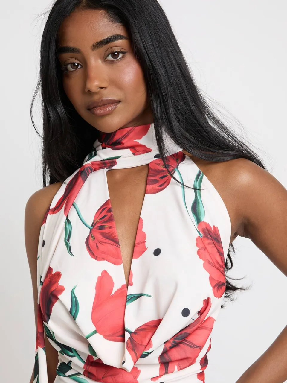 boohoo Dames Maxi Jurk Met Tonale Bloemenprint, Polkadots En Sjaalkraag crème, foto 4