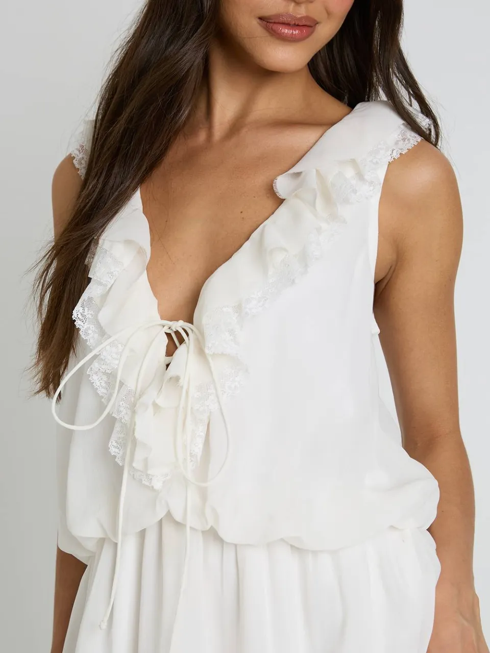 boohoo Dames Chiffon Skater Jurk Met Ruche Details ivoor, foto 4