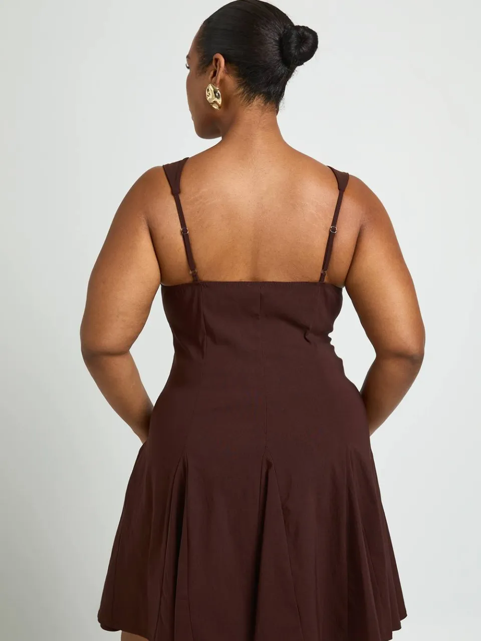 boohoo Dames Plus Skater Jurk Met Gerimpelde Buste chocoladebruin, foto 2