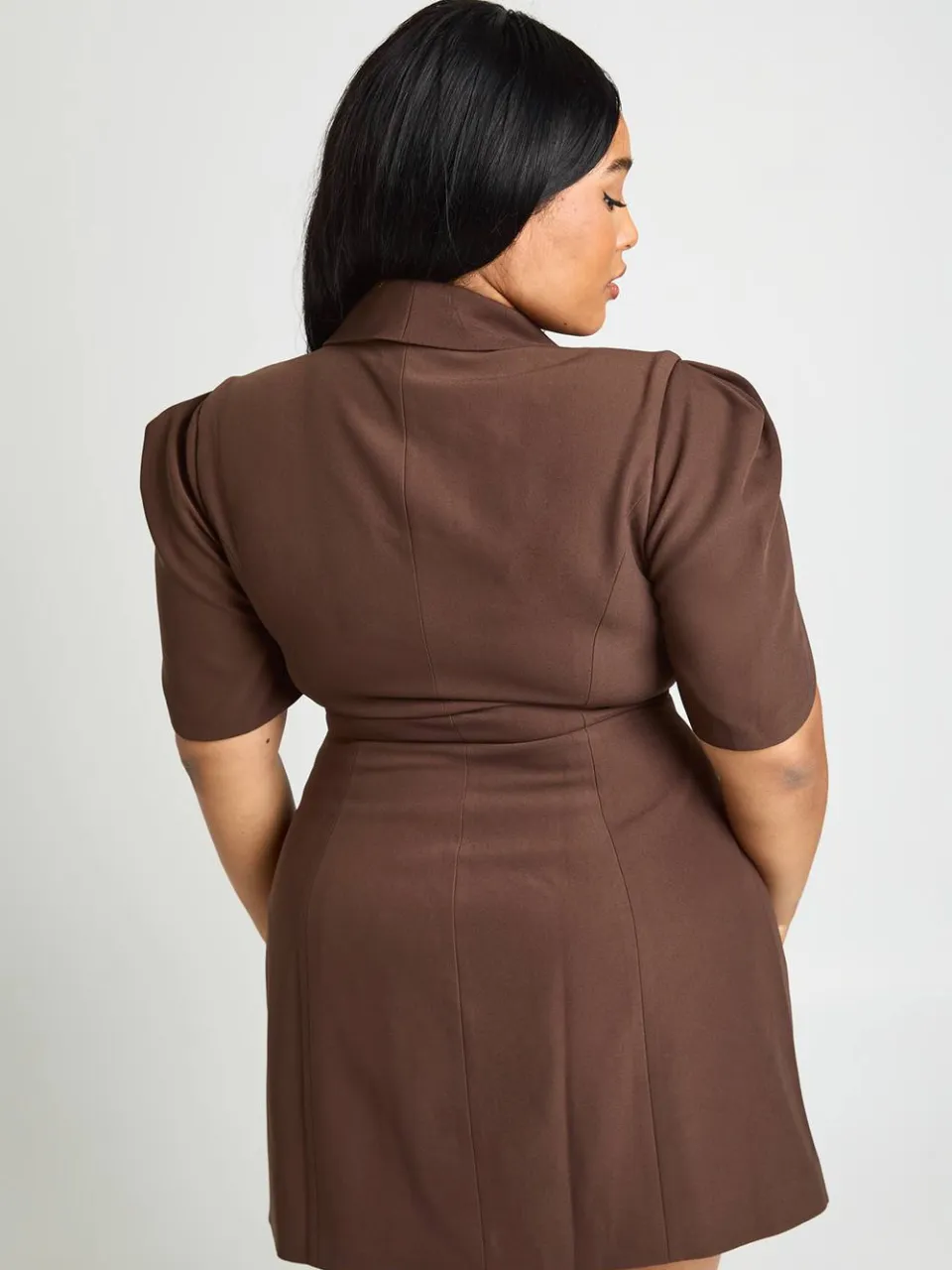 boohoo Dames Plus Blazerjurk Met Bloemblaadmouwen En Skater Rok chocoladebruin, foto 3