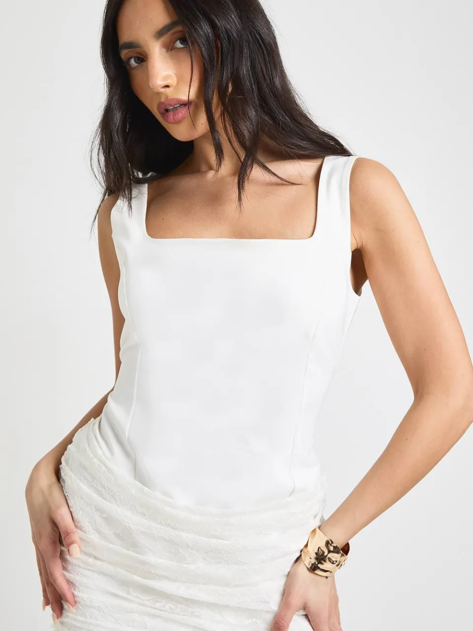 boohoo Dames Crêpe Jurk Met Vierkante Hals En Kanten Draperie Rok ivoor, foto 4