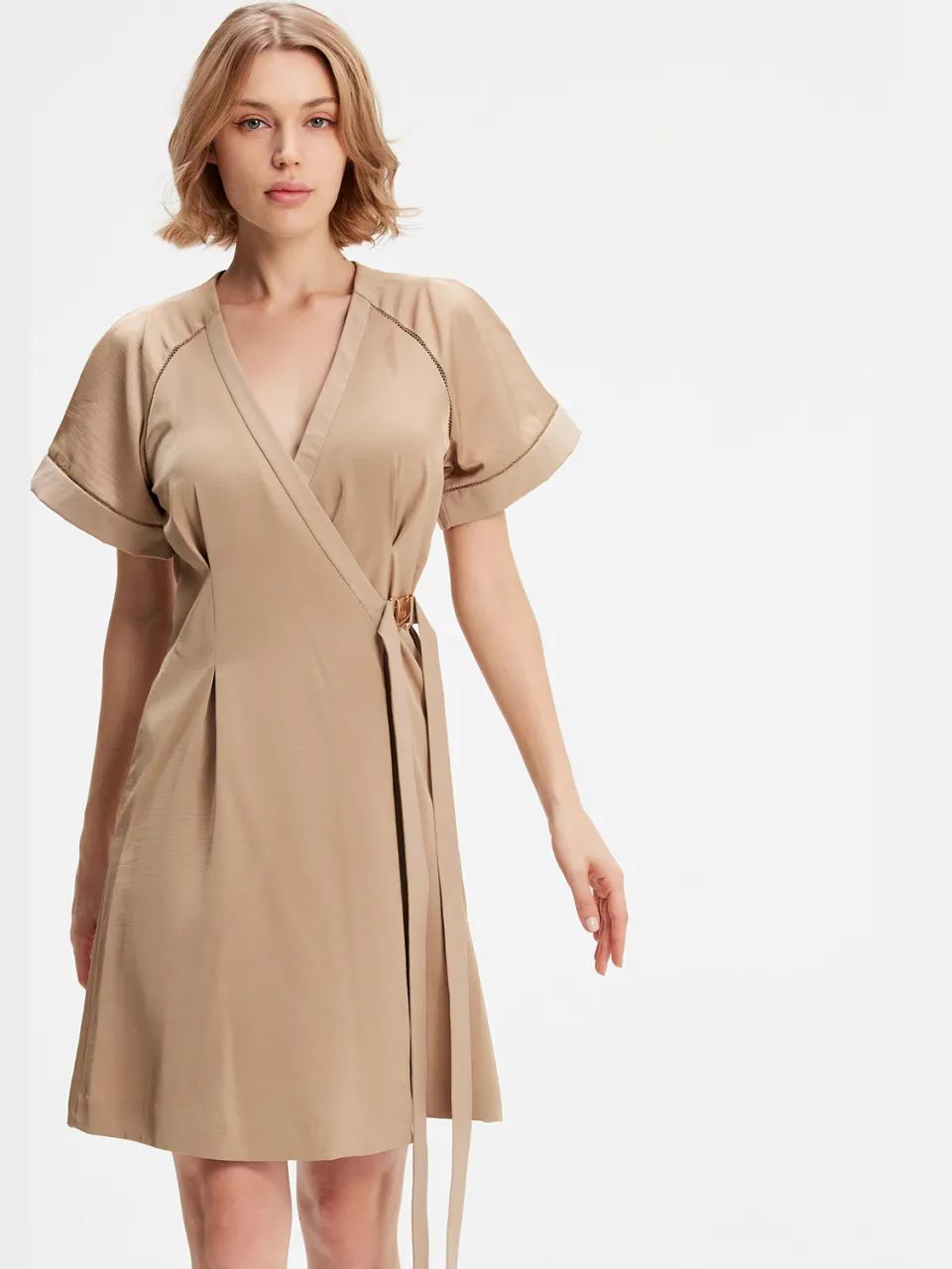 Smart & Joy Minimalistische wrap jurk camel, foto 2