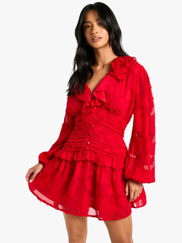 boohoo Dames Petite Floral Burnout Ruffle Plunge Ruched Skaterjurk Rood