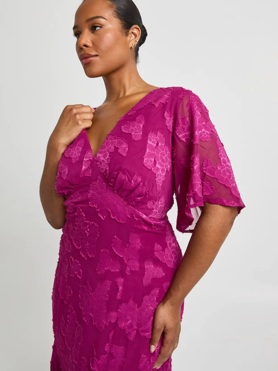 boohoo Dames Plus Burnout Angel Sleeve Midaxi Jurk framboos, foto 3