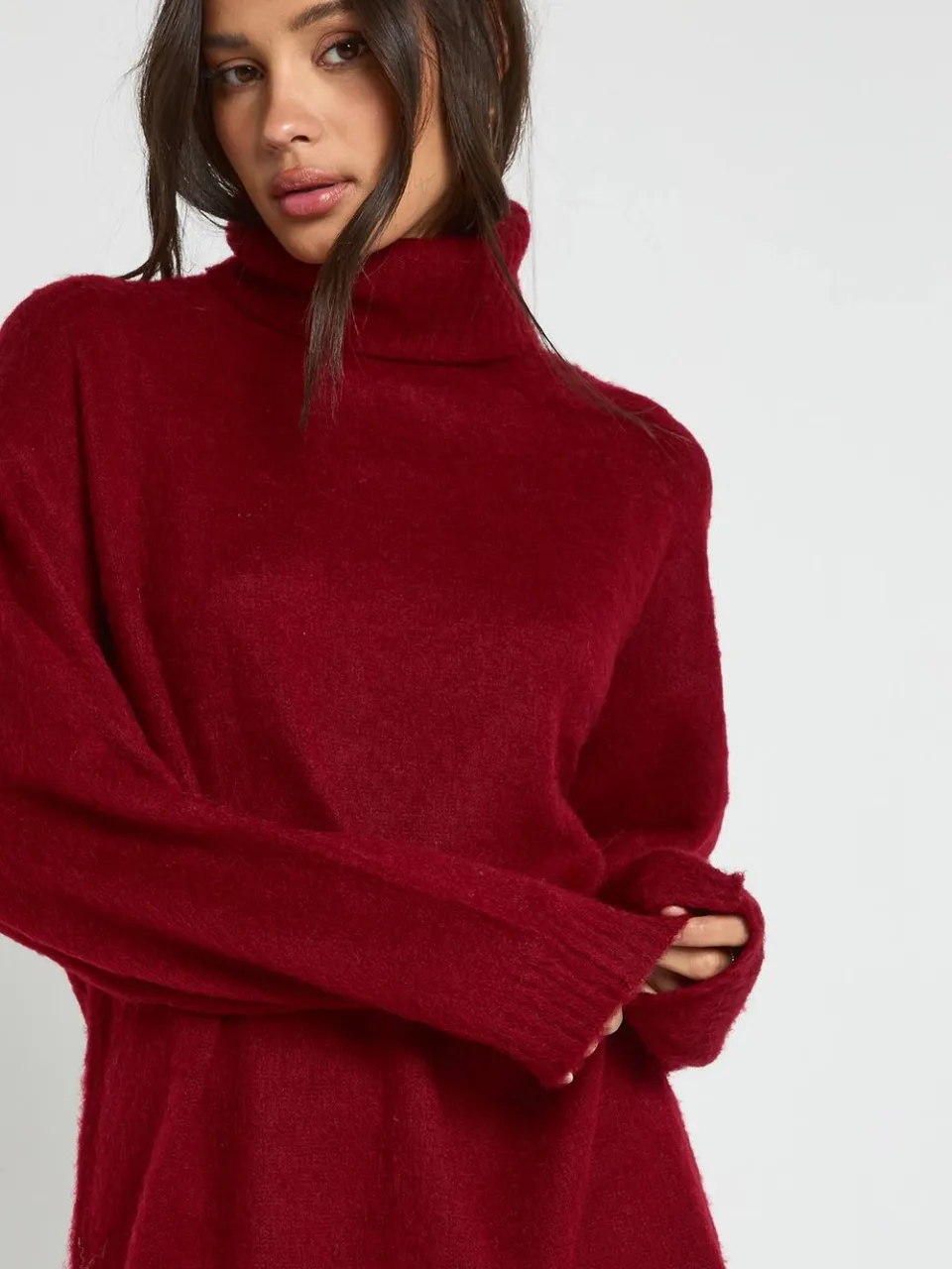boohoo Dames Superzachte geborstelde gebreide rolhals minijurk bordeaux rood, foto 4