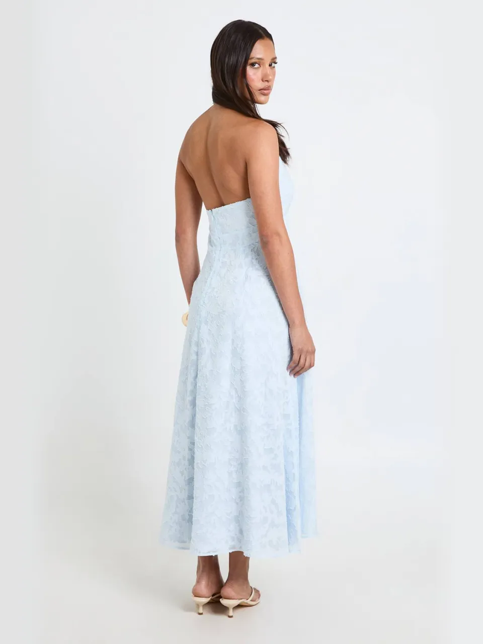 boohoo Dames Burnout Halter Midaxi Jurk pastelblauw, foto 2