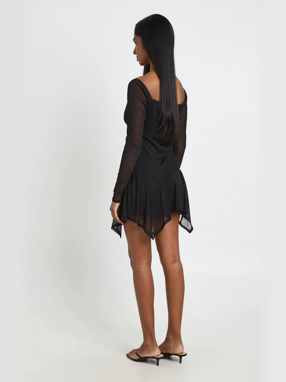 boohoo Dames Mesh Skater Jurk Met Vierkante Hals En Ruches Zoom zwart, foto 2