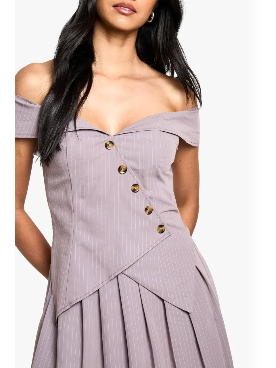 boohoo Dames Pinstripe Bardot Plisse Mini Jurk taupe, foto 4