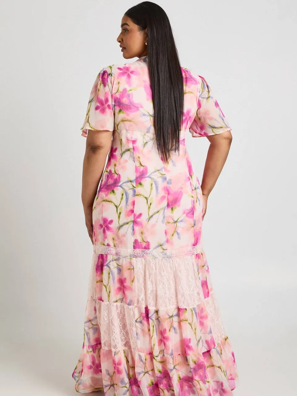 boohoo Dames Plus Bloemen Chiffon Maxi Jurk Met Kanten Rand roze, foto 2