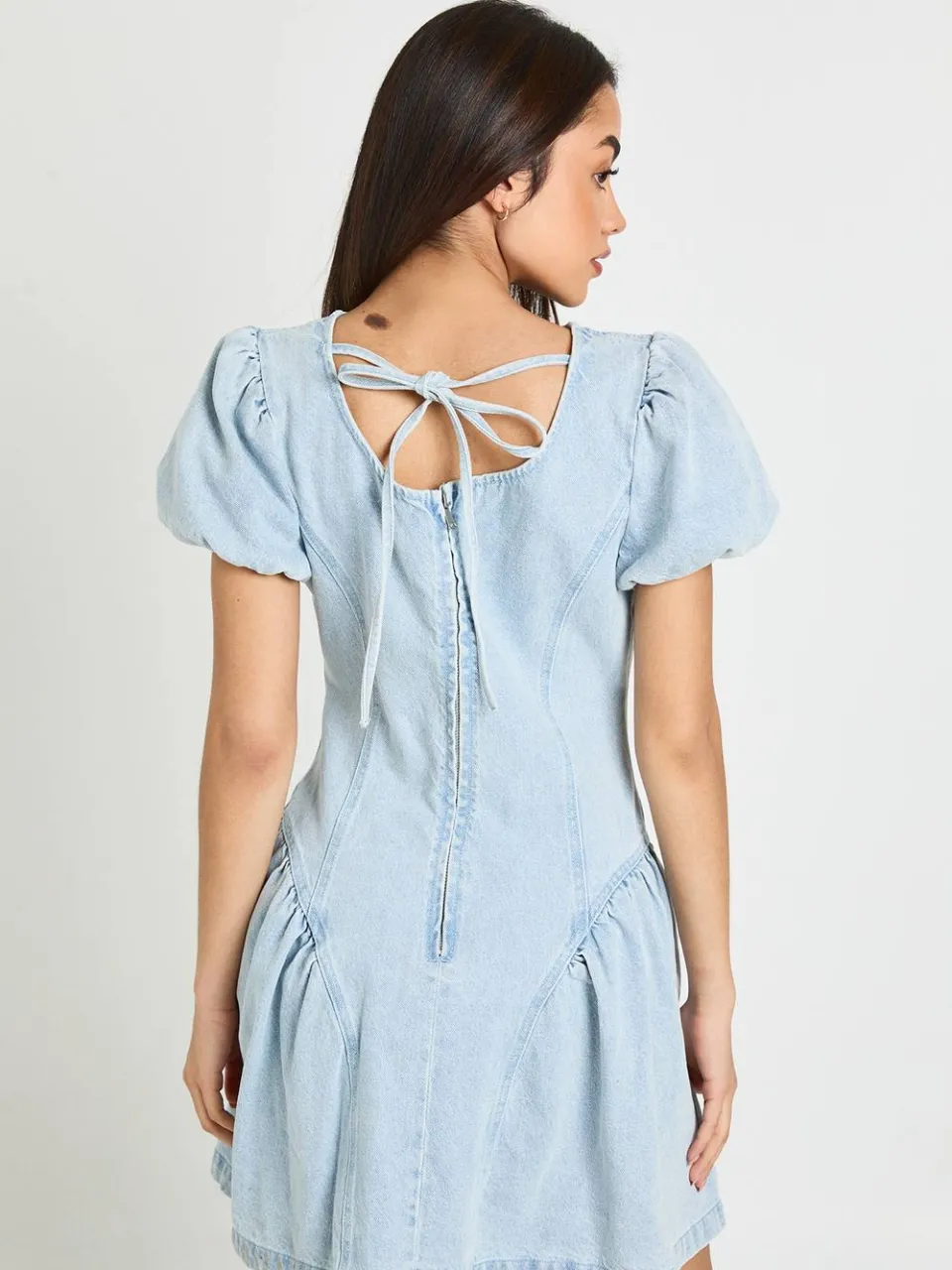 boohoo Dames Denim Mini-jurk Met Pofmouwen, foto 2
