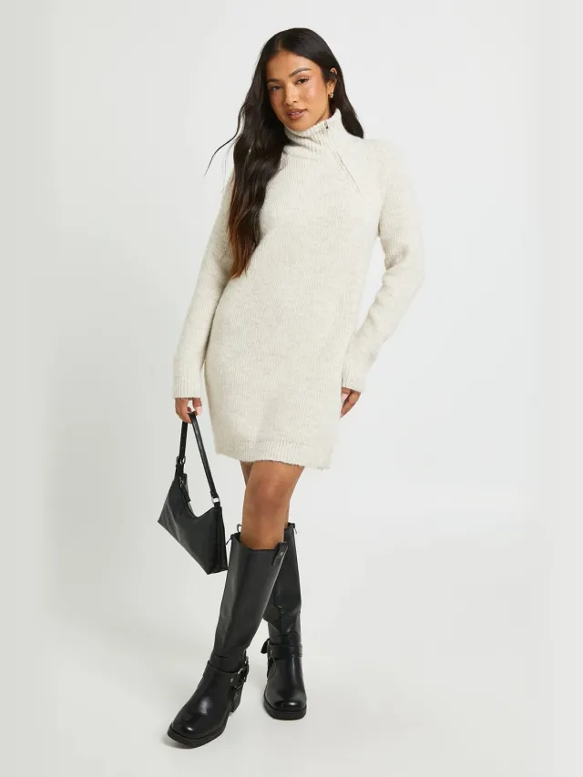 boohoo Dames Petite Gebreide Mini-jurk Met Hoge Kraag En Rits Crème