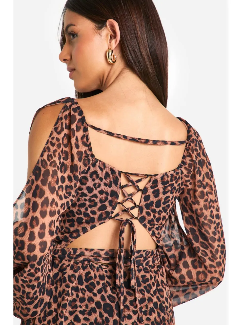 boohoo Dames Luipaard Chiffon Jurk met Kant in de Rug, Pofmouwen en Wrap Skater Silhouet bruin, foto 3