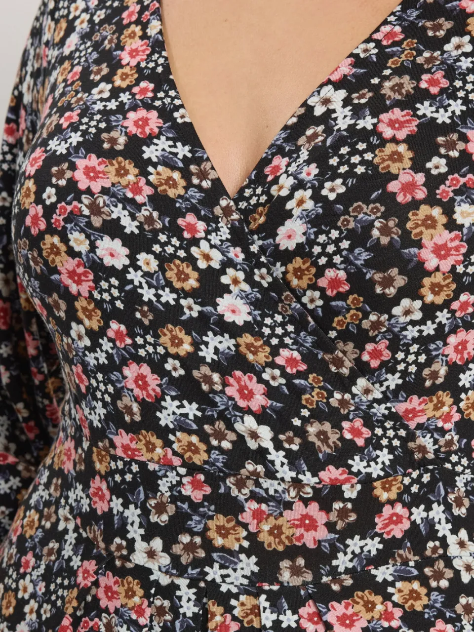 Yours Zwarte Wikkeljurk Met Bloemenprint En Vhals-60, foto 4