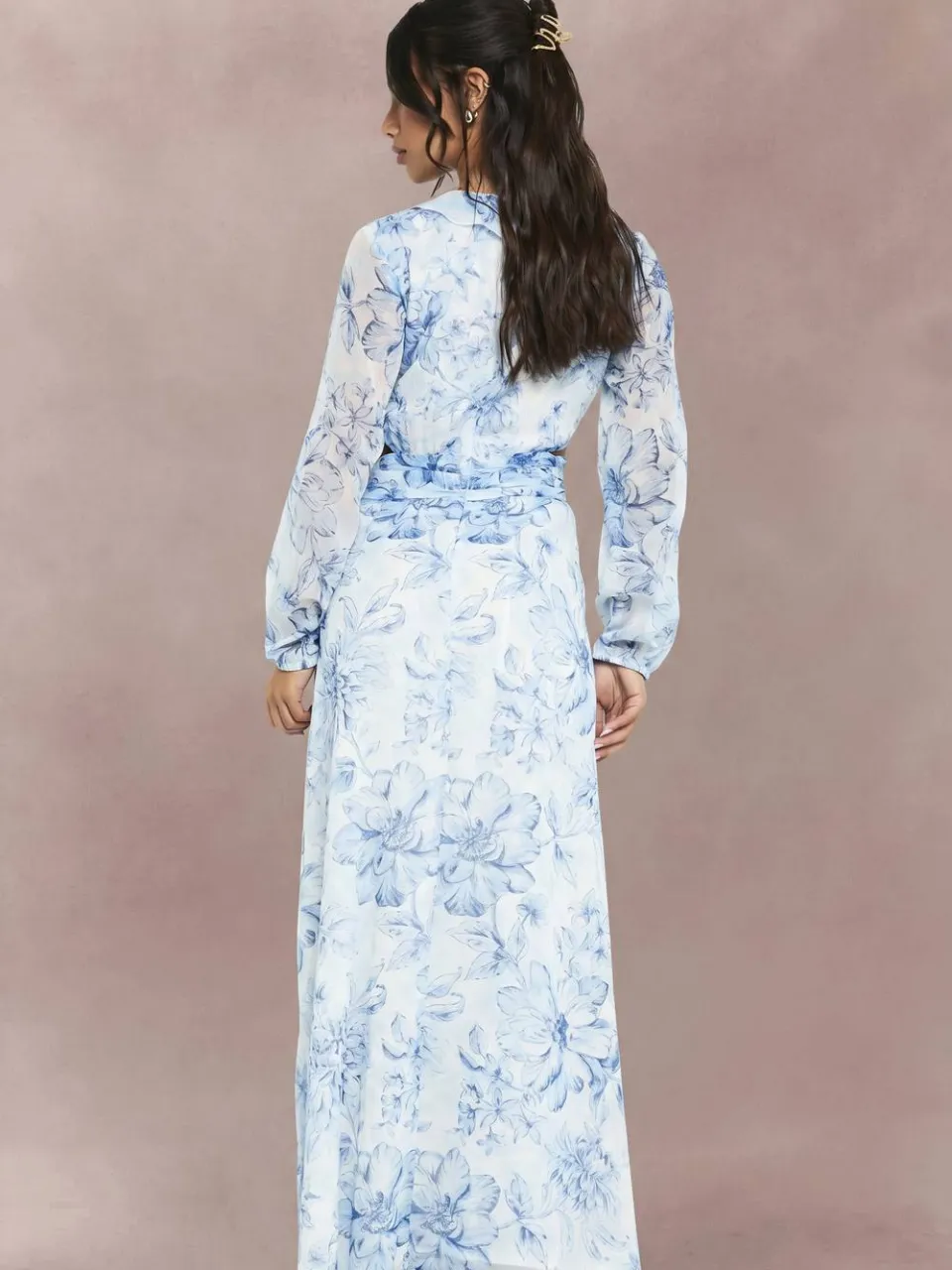 boohoo Dames Petite Floral Chiffon Maxi-jurk met volumineuze mouwen blauw, foto 2