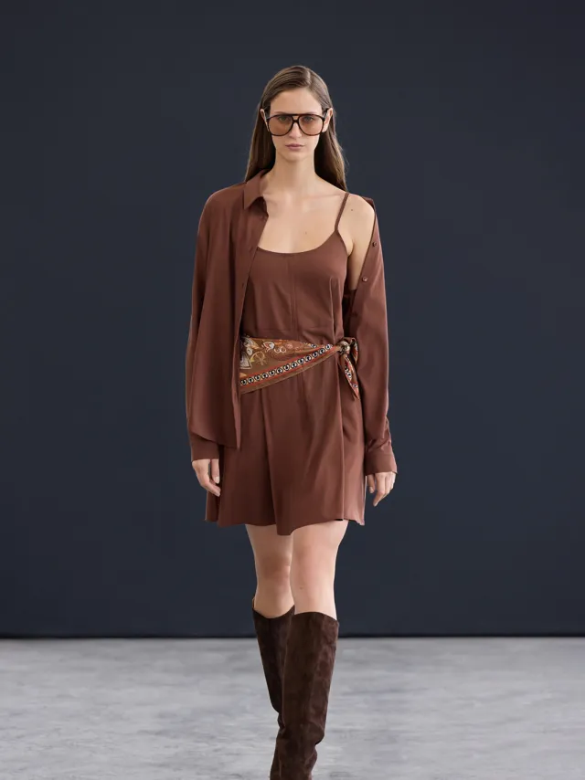 Trendyol TRENDYOLMİLLA Dames Bruin Effen Kort / Mini Lang Casual Skater Jurken