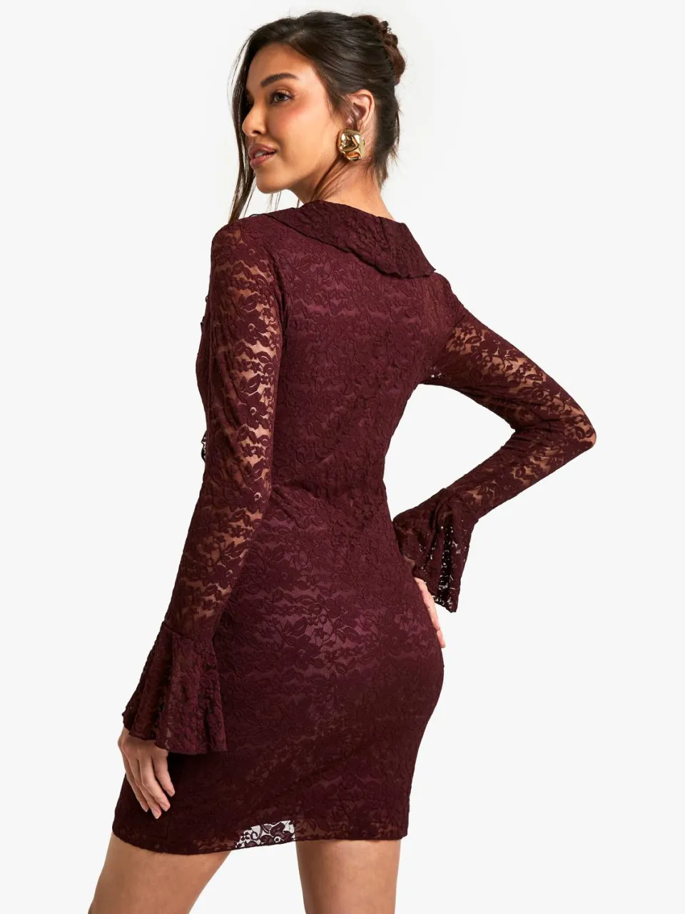 boohoo Dames Lace Ruffle Flare Sleeve Mini Dress pruim, foto 2