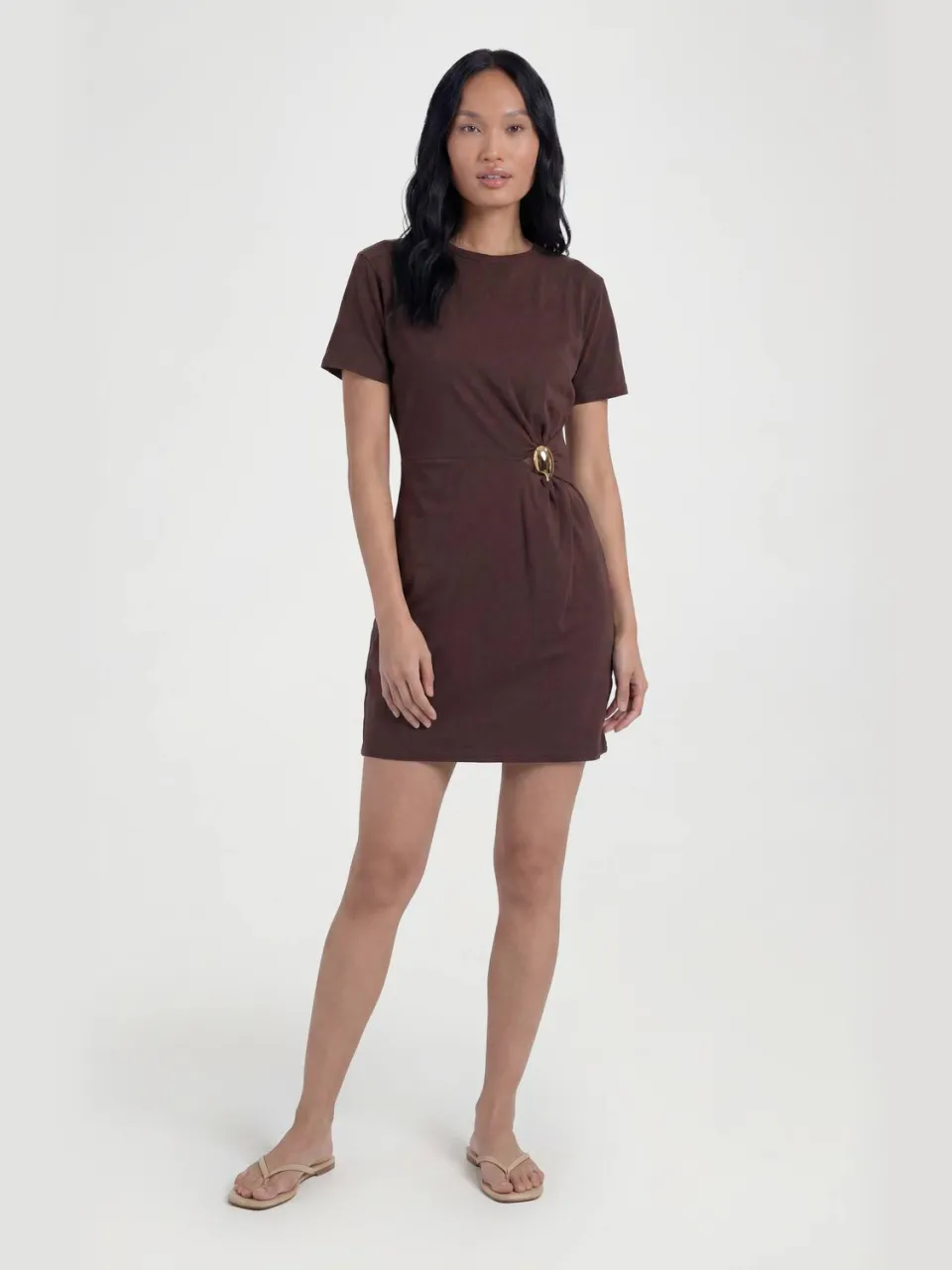 boohoo Dames T-shirt Jurk Met Goudkleurig Detail, foto 3