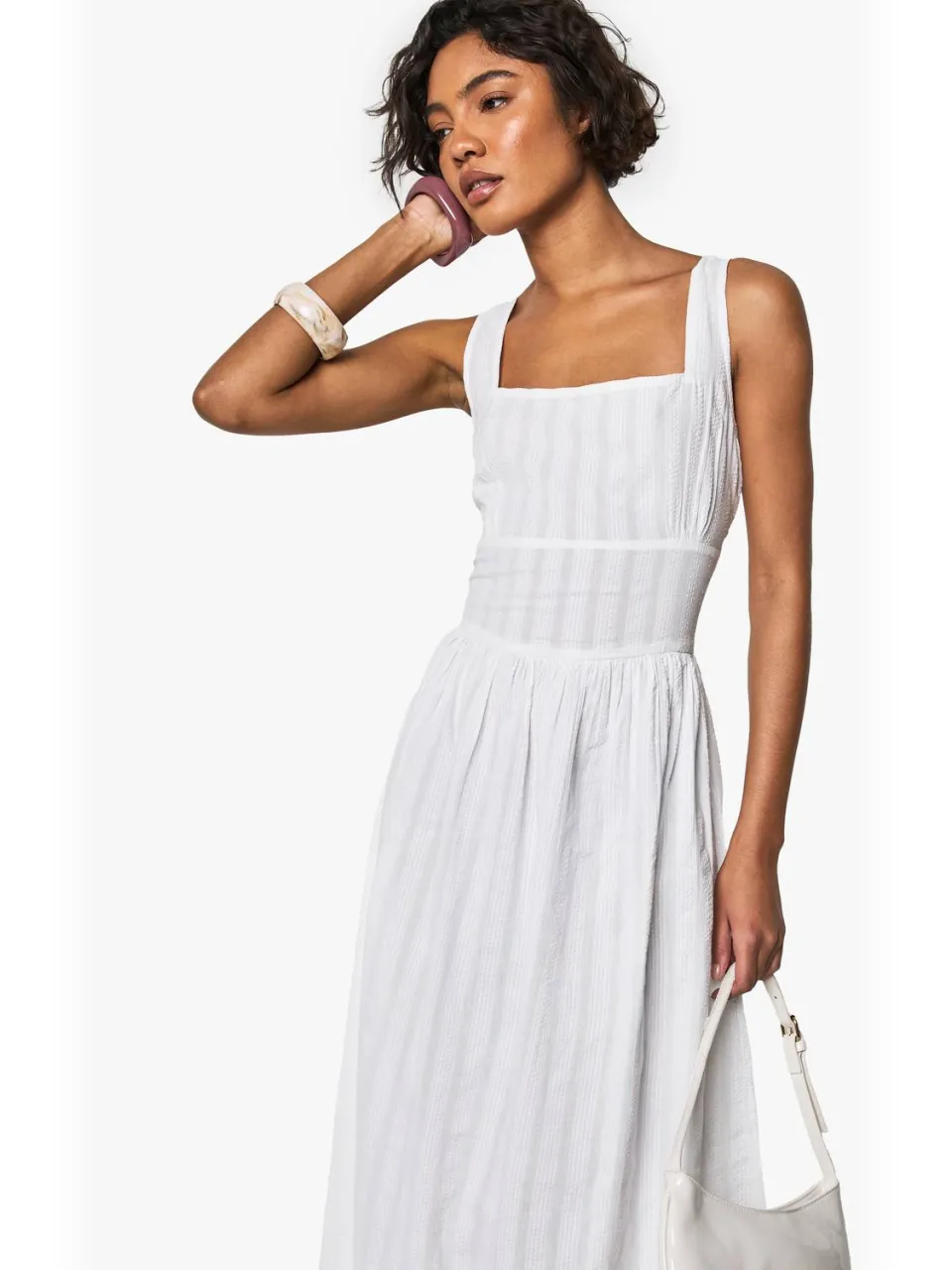 boohoo Dames Lange gestreepte seersucker maxi jurk wit, foto 2
