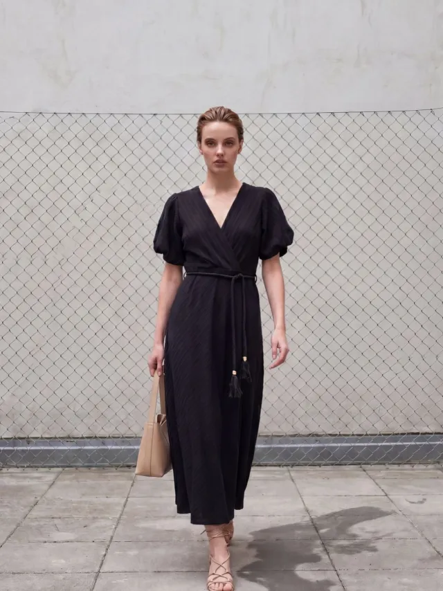 MyFashion Gestrikte V-hals Maxi Wikkeljurk Zwart