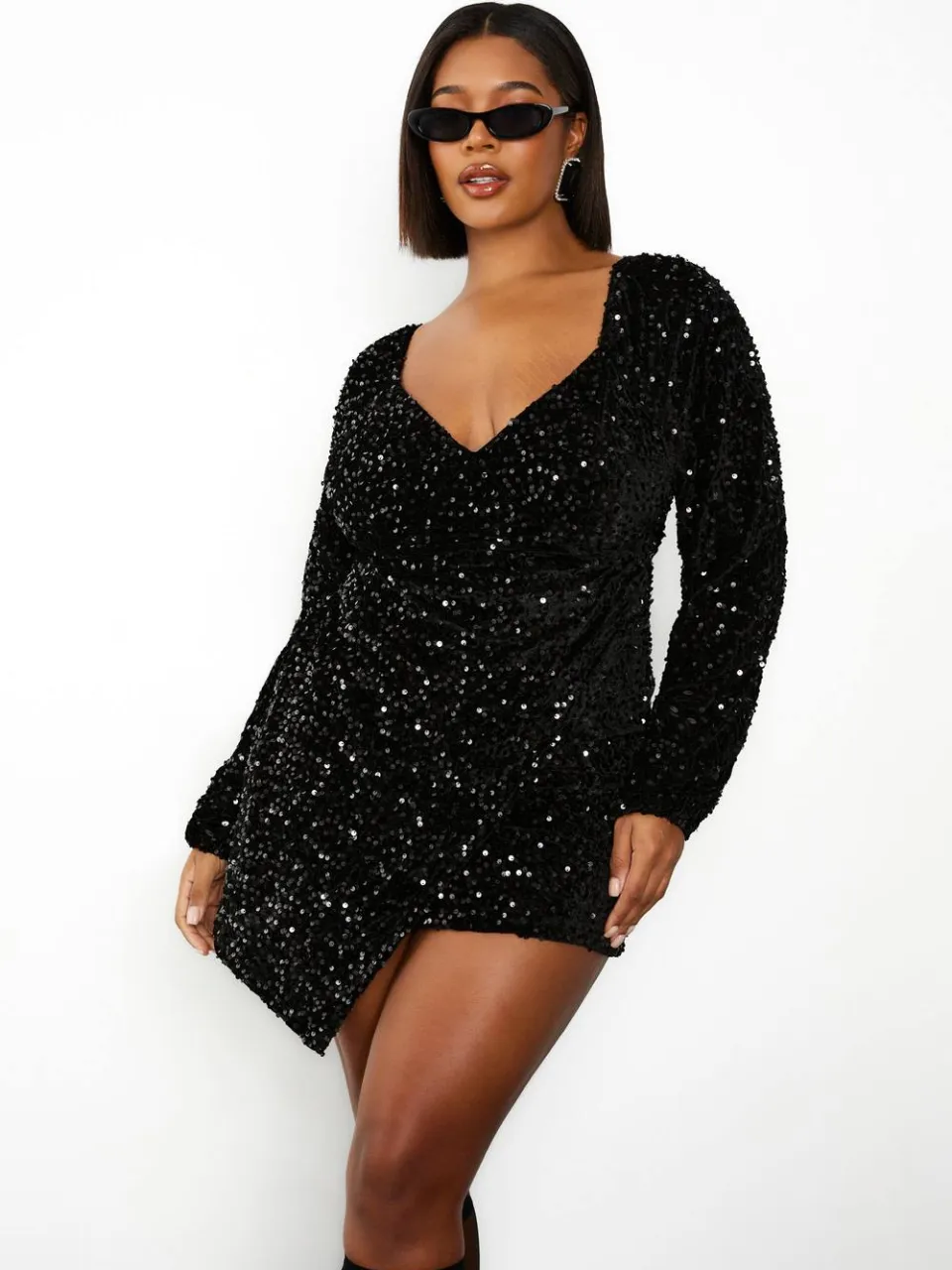 boohoo Dames Plus Fluwelen Swingjurk met Pailletten zwart, foto 3