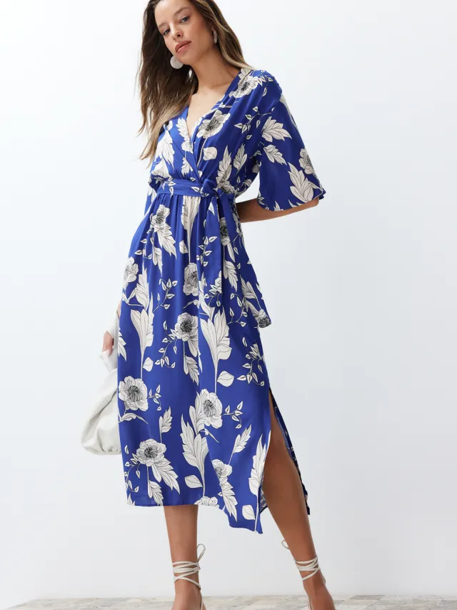 Trendyol TRENDYOLMİLLA Dames Blauw Bloemen Midi Kort Casual Double-breasted Jurken