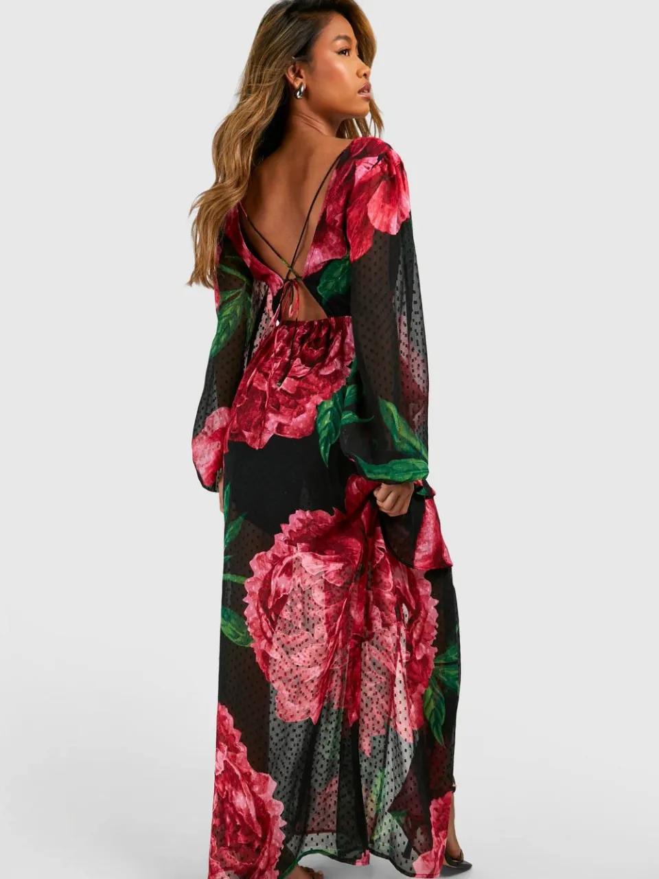 boohoo Dames Bloemen Dobby Bloemenfranje Maxi-jurk zwart, foto 2