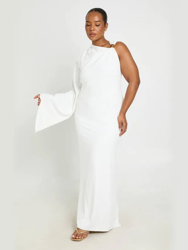 boohoo Dames Plus Dubbele Laag Asymmetrische Trim Detail Maxi Jurk Ivoor