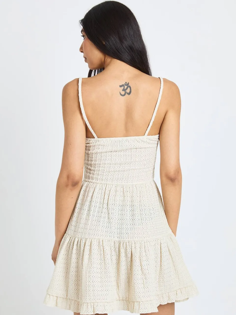 boohoo Dames Lange Getextureerde Smock Jurk Met Ruches crème, foto 3