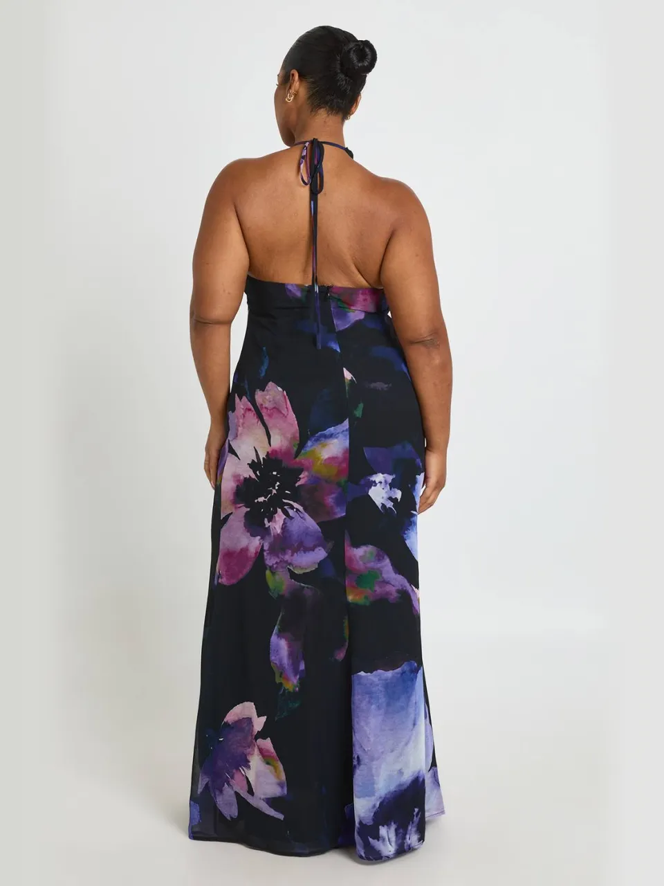 boohoo Dames Plus Bedrukte Maxi Jurk Met Waterval Halslijn violet, foto 2