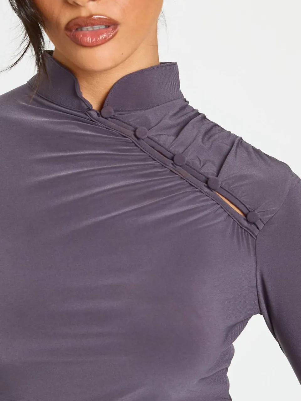 boohoo Dames Mini-jurk Met Hoge Hals, Knoopdetail En Plooien mauve, foto 4