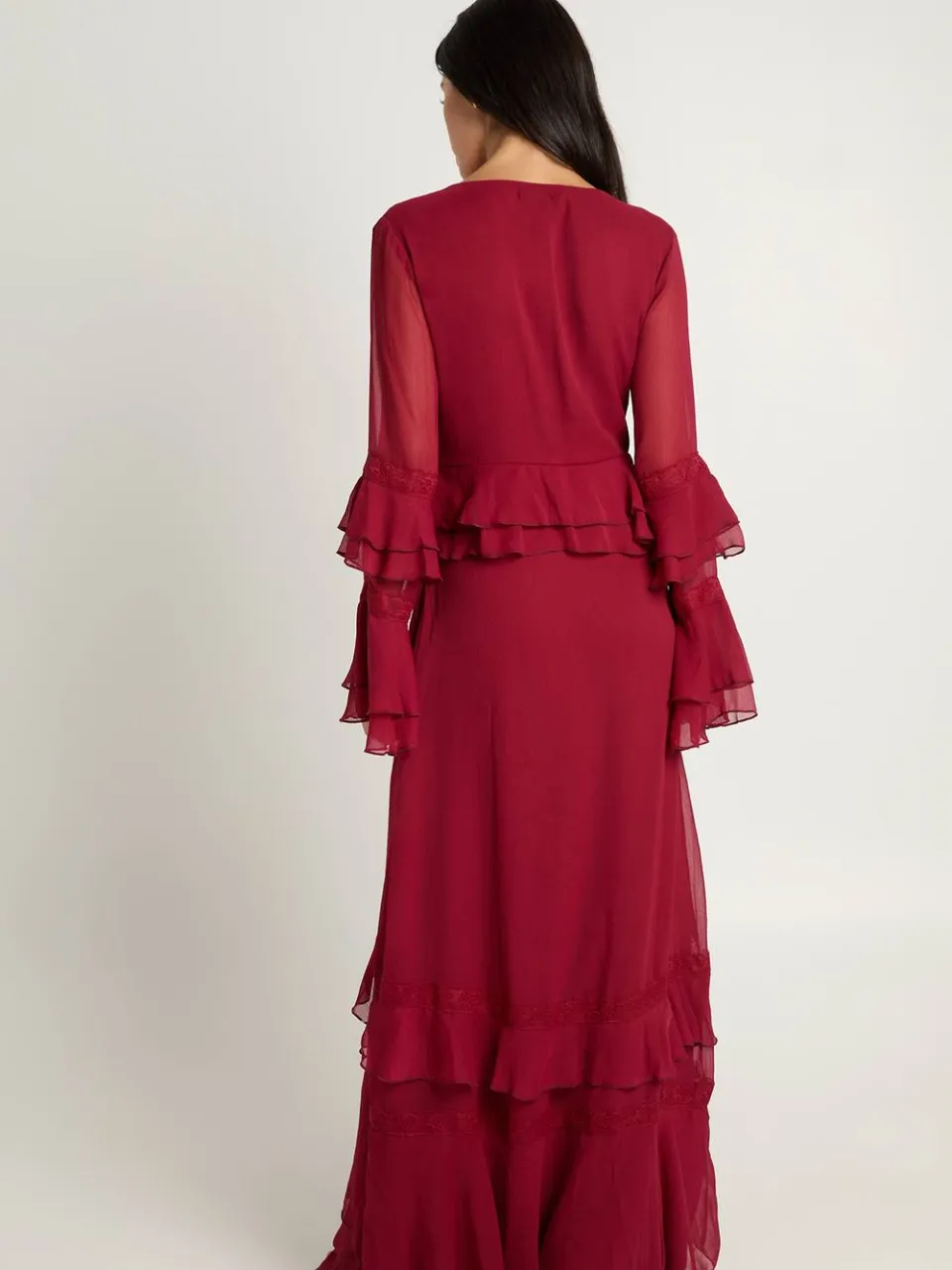 boohoo Dames Chiffon Ruches Kant Trim Detail Maxi Jurk merlot, foto 2