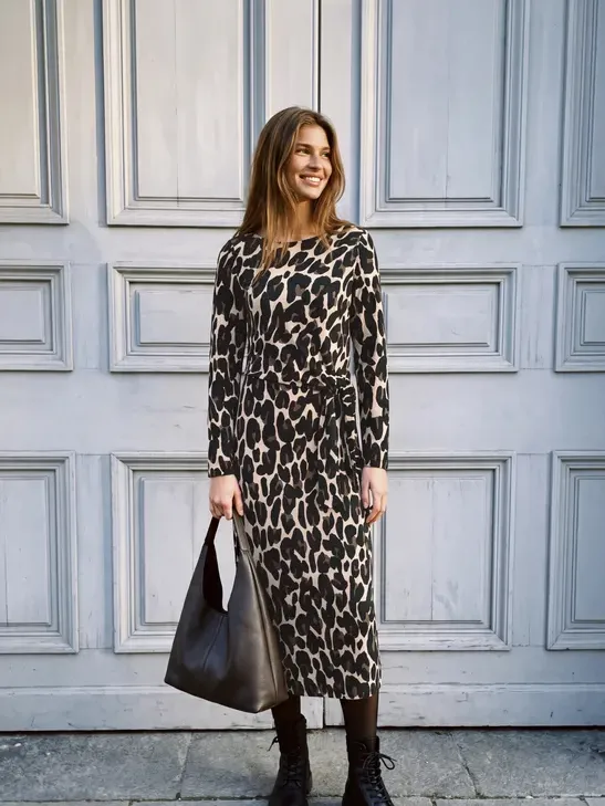 Street One Studio Midi-jurk van jersey met knoopdetail Zwart