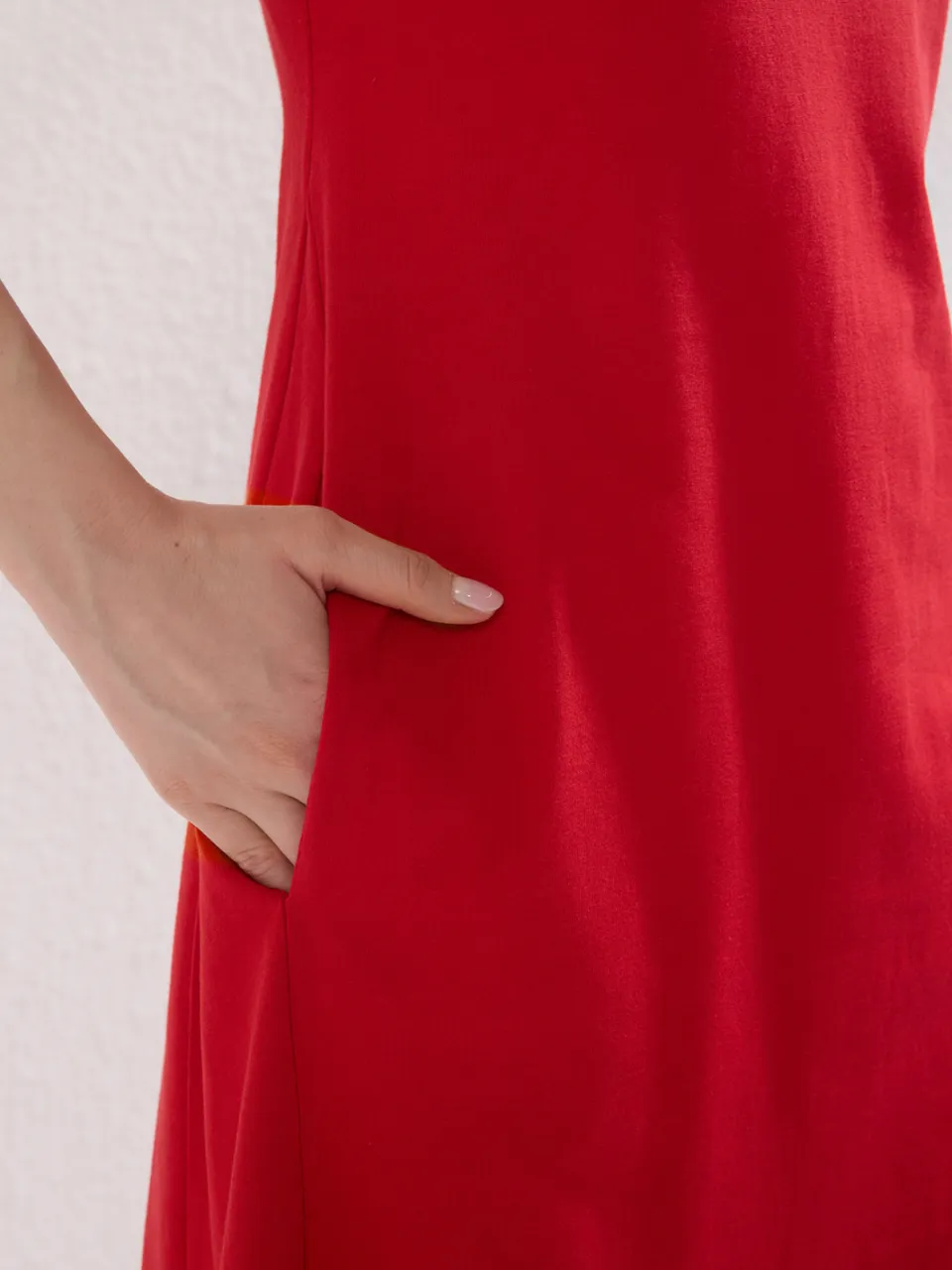 Trendyol TRENDYOLMİLLA Dames Rood Effen Midi Kort Casual A-lijn Jurken, foto 2