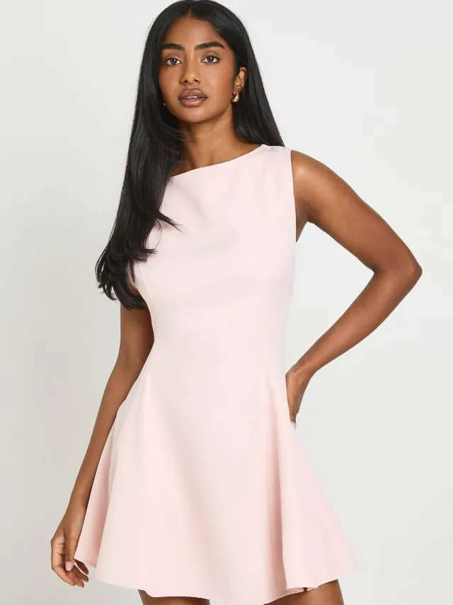 boohoo Dames Getailleerde Pofmouw Shift Jurk Baby Roze