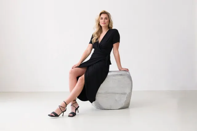Base Level BLYvie Jurk - Black